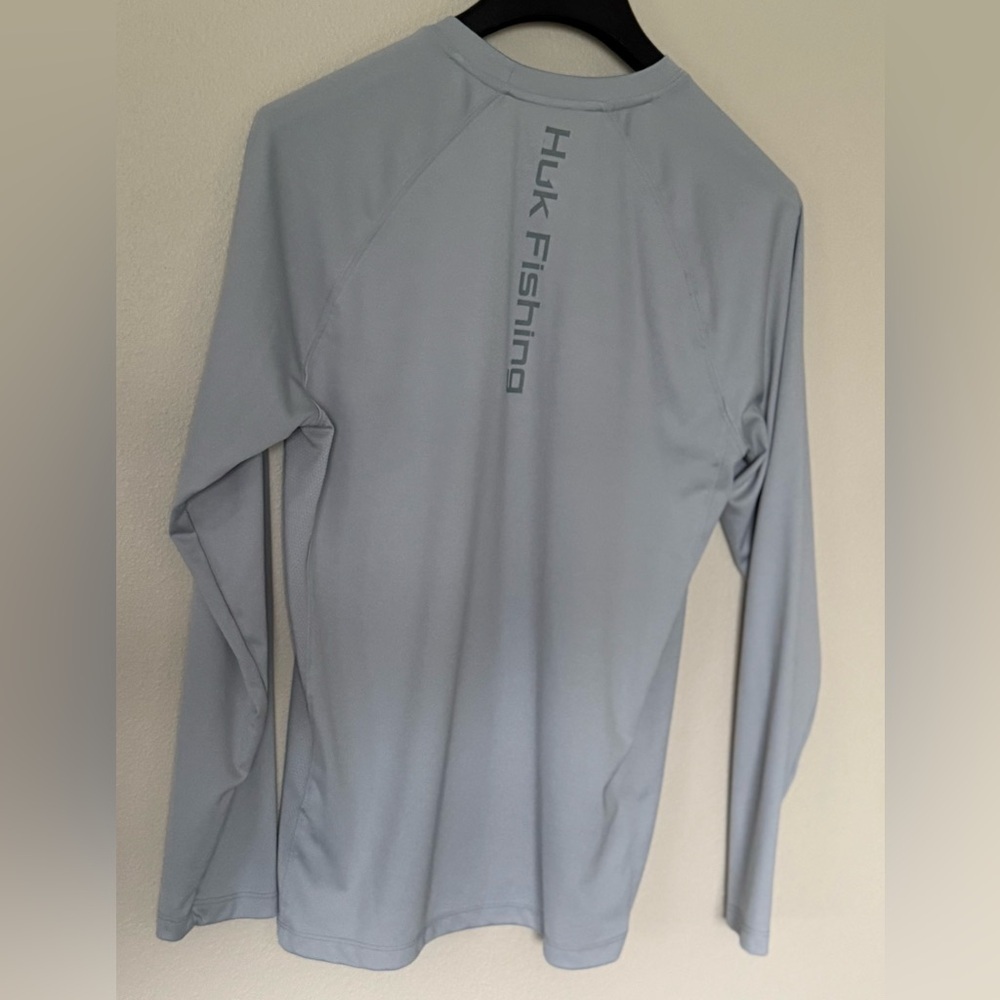 Huk Gray Performance Long Sleeve Shirt, Size S - Picture 2 of 4